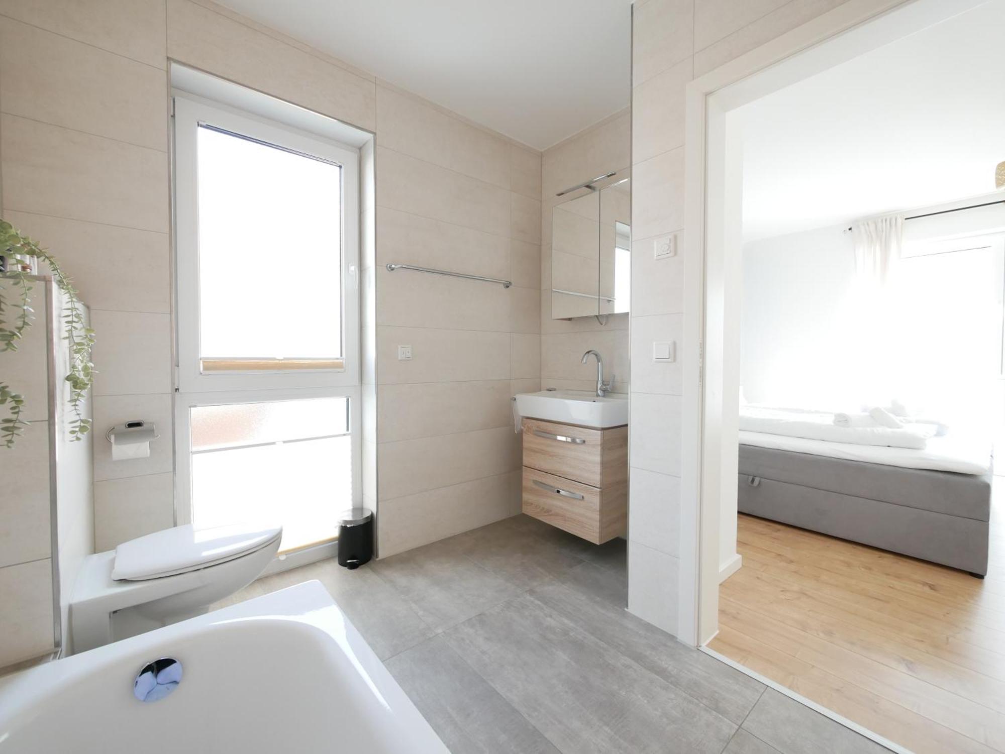 85Qm, Parkplatz, Zentral, Grosser Balkon, 2 Baeder Paderborn Exterior photo